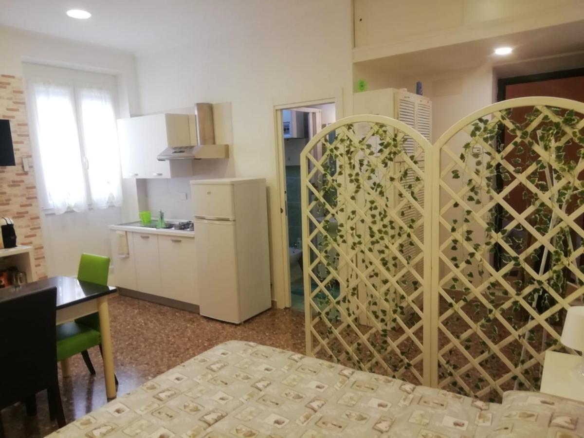 Apartment Urbino 33 Рим Экстерьер фото